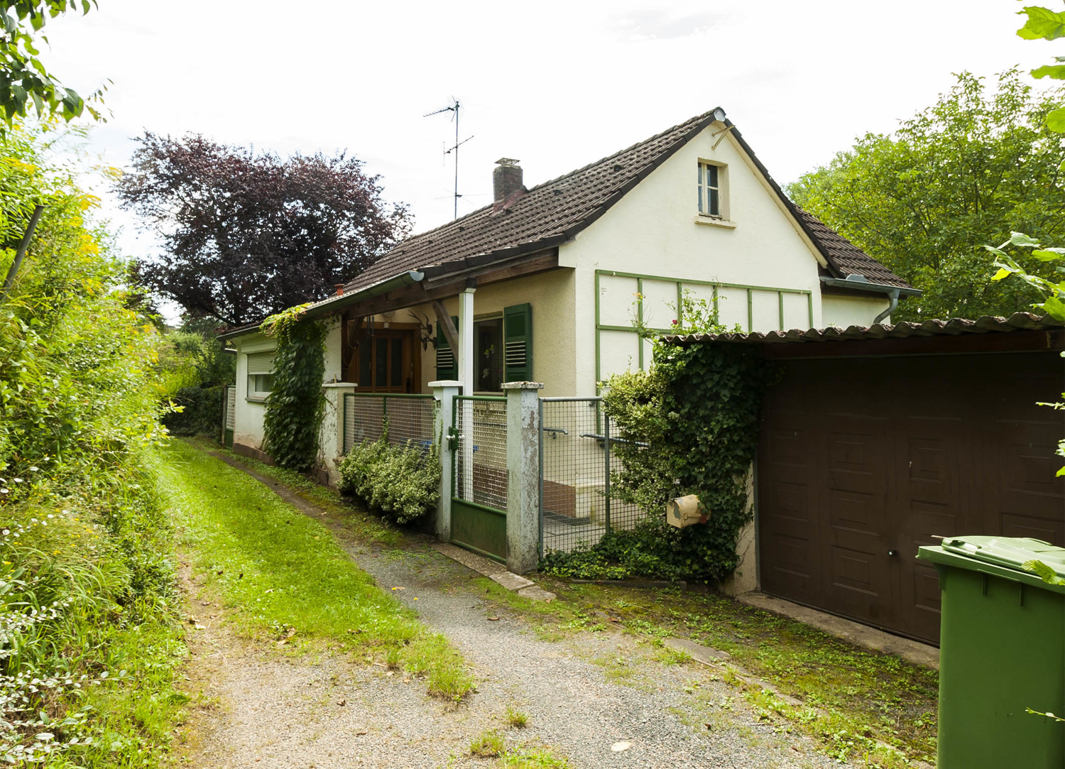 Kleines EFH mit großem Grundstück in idyllischer Lage von Mühltal